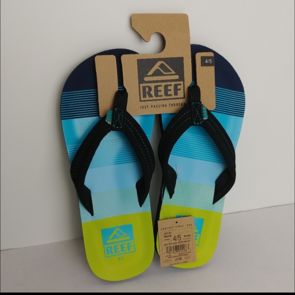 Reef Ahi Sandals 4/5 nwt